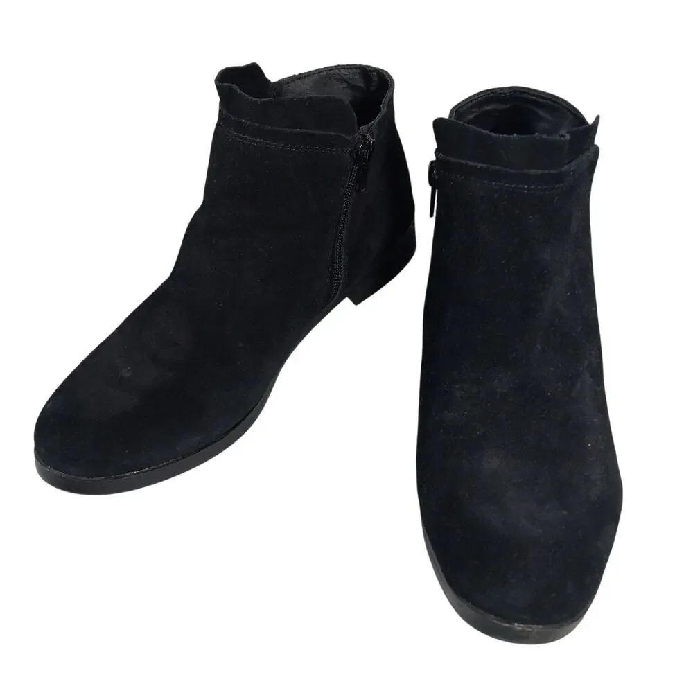 STEVE MADDEN! BLACK GENUINE SUEDE LEATHER LOW HEELED ZIPPER ANKLE BOOTS! SZ 8.5M